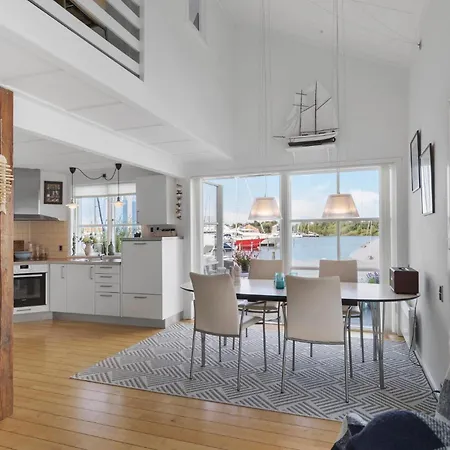 Krebsen 619 度假居 *